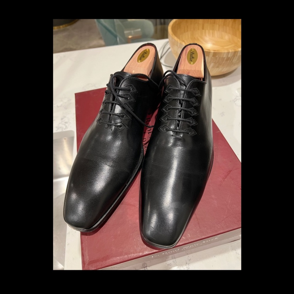 Stunning Classic Black Leather Magnanni Mens Shoes